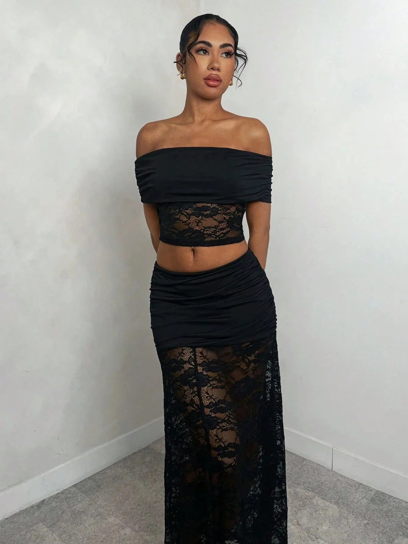 Women's Ruched Lace Panel Maxi Skirt