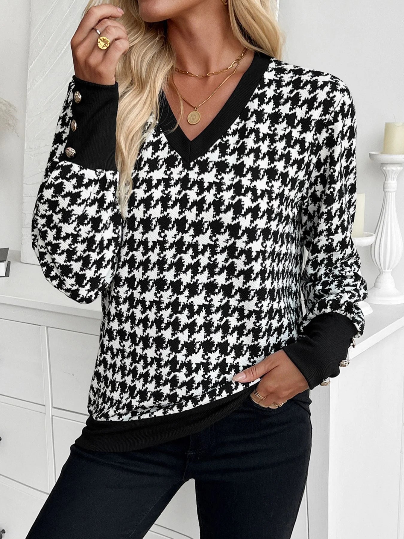 Houndstooth V-Neck Knit Top