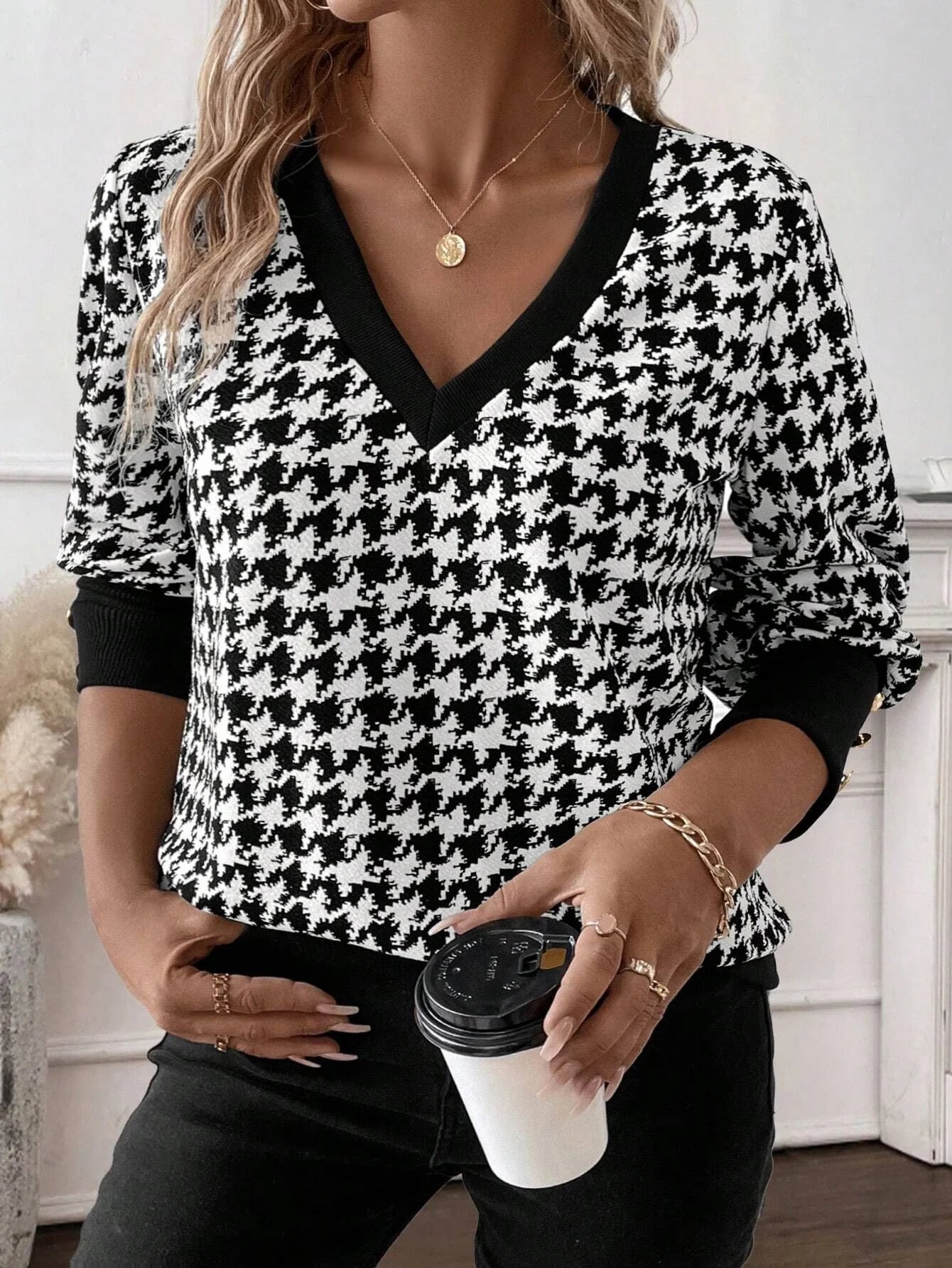 Houndstooth V-Neck Knit Top
