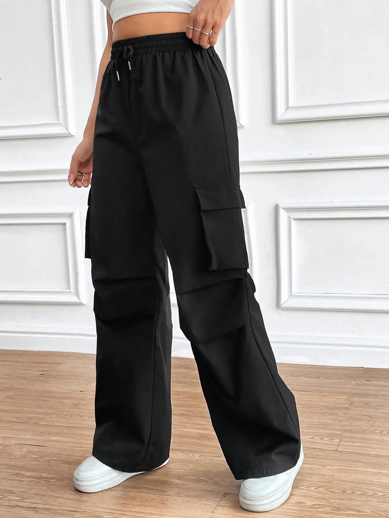 Women's Drawstring Wide-Leg Cargo Pants